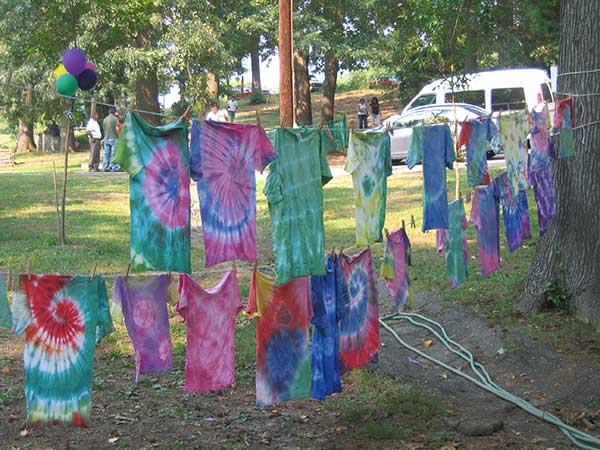 Make Tie-dye T's at Your Event | Carbone Entertainment