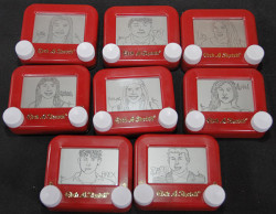 Etch-A-Sketch artist