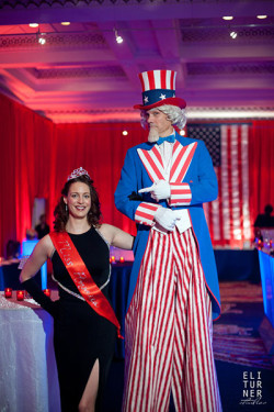 uncle sam stilt-walker